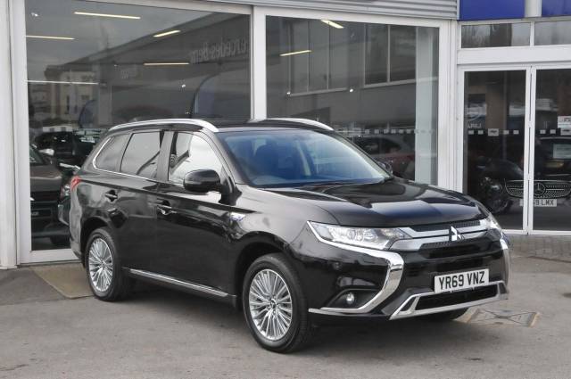 Mitsubishi Outlander 2.4 PHEV Design 5dr Auto Estate Petrol / Electric Hybrid Ruby Black