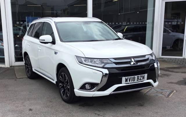 Mitsubishi Outlander 2.0 PHEV 4h 5dr Auto SUV Petrol / Electric Hybrid White