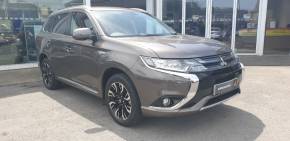 MITSUBISHI OUTLANDER 2017 (17) at Mitsubishi UVL Selby