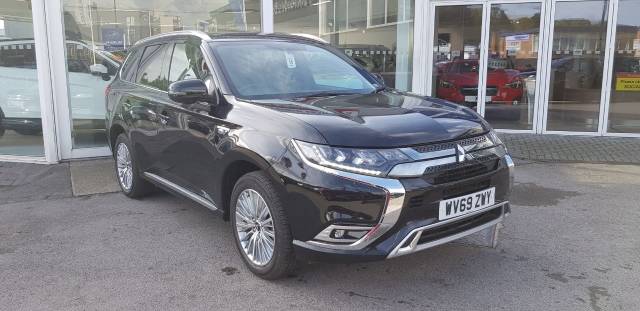 Mitsubishi Outlander 2.4 PHEV 4h 5dr Auto Estate Petrol / Electric Hybrid Black