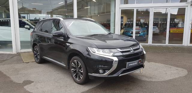 Mitsubishi Outlander 2.0 PHEV 4h 5dr Auto Estate Petrol / Electric Hybrid Black