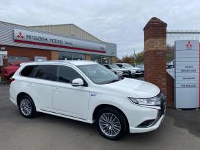 MITSUBISHI OUTLANDER 2020 (69) at Mitsubishi UVL Selby