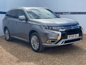 MITSUBISHI OUTLANDER 2018 (68) at Mitsubishi UVL Selby