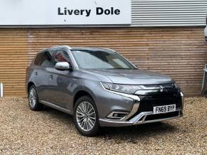 MITSUBISHI OUTLANDER 2019 (69) at Mitsubishi UVL Selby