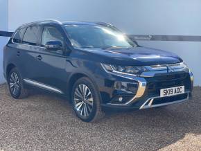 MITSUBISHI OUTLANDER 2019 (19) at Mitsubishi UVL Selby