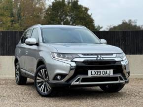 MITSUBISHI OUTLANDER 2019 (19) at Mitsubishi UVL Selby