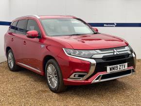 MITSUBISHI OUTLANDER 2019 (19) at Mitsubishi UVL Selby