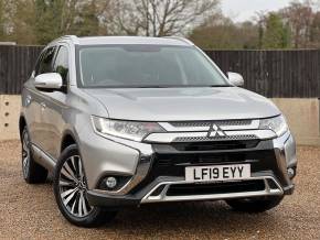 MITSUBISHI OUTLANDER 2019 (19) at Mitsubishi UVL Selby