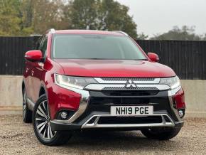 MITSUBISHI OUTLANDER 2019 (19) at Mitsubishi UVL Selby