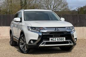 MITSUBISHI OUTLANDER 2019 (19) at Mitsubishi UVL Selby