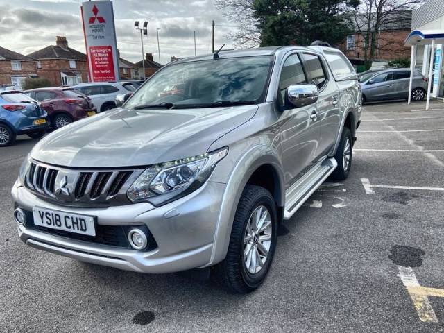 2018 Mitsubishi L200 2.4 DI-D DC Barbarian Pickup Double Cab 4dr Diesel Manual 4WD Euro 6 (178 ps)