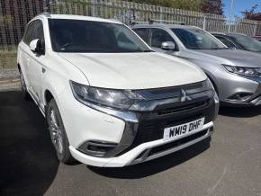 MITSUBISHI OUTLANDER 2019 (19) at Mitsubishi UVL Selby