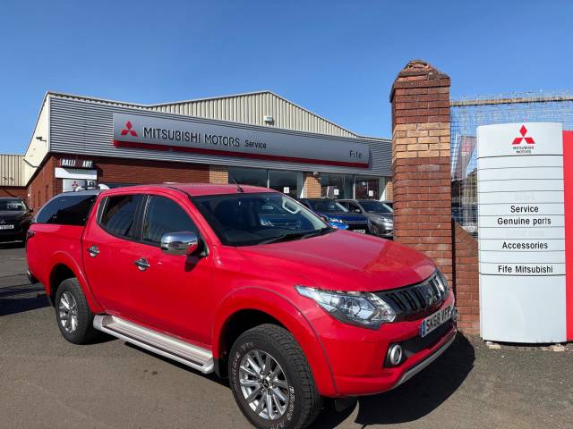 Mitsubishi L200 2.4 Double Cab DI-D 178 Barbarian 4WD Pick Up Diesel RED