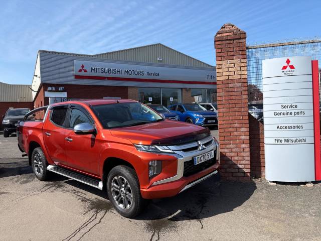 Mitsubishi L200 2.3 Double Cab DI-D 150 Barbarian X 4WD Auto Pick Up Diesel ORANGE