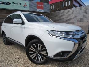 MITSUBISHI OUTLANDER 2019 (19) at Mitsubishi UVL Selby