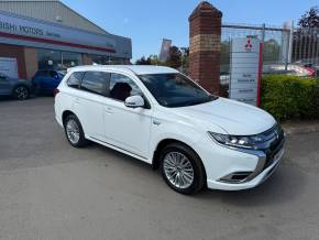 MITSUBISHI OUTLANDER 2019 (19) at Mitsubishi UVL Selby