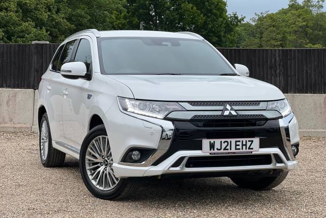 Mitsubishi Outlander 2.4 PHEV Dynamic Safety 5dr Auto Estate Petrol / Electric Hybrid WHITE