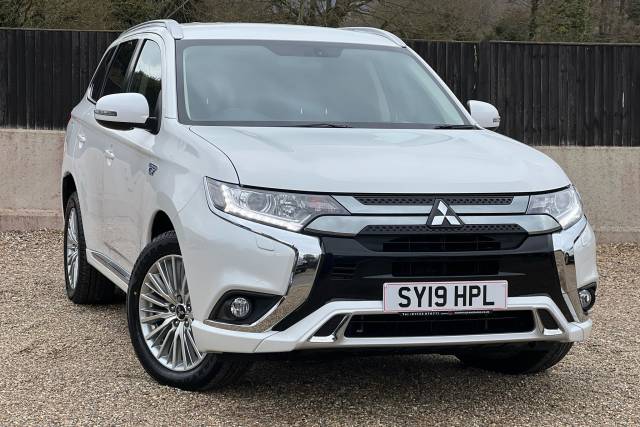 Mitsubishi Outlander 2.4 PHEV Juro 5dr Auto Estate Petrol / Electric Hybrid WHITE