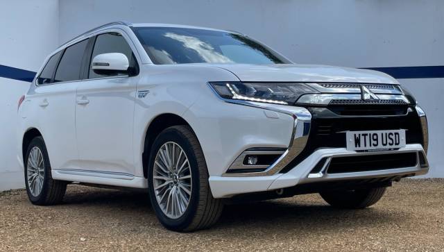 2019 Mitsubishi Outlander 2.4h TwinMotor 13.8kWh 4h CVT 4WD Euro 6 (s/s) 5dr