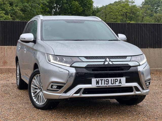 Mitsubishi Outlander 2.4 PHEV 4h 5dr Auto Estate Petrol / Electric Hybrid SILVER