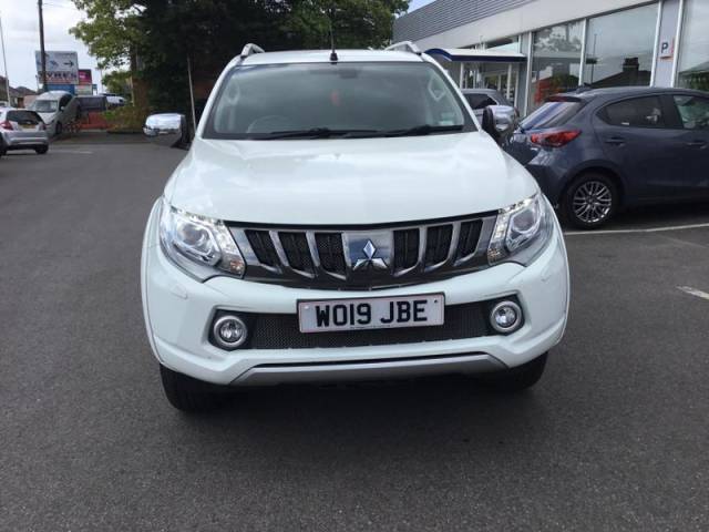 2019 Mitsubishi L200 2.4 DI-D DC Barbarian Pickup Double Cab 4dr Diesel Auto 4WD Euro 6 (178 ps)