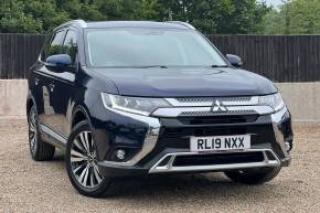 MITSUBISHI OUTLANDER 2019 (19) at Mitsubishi UVL Selby
