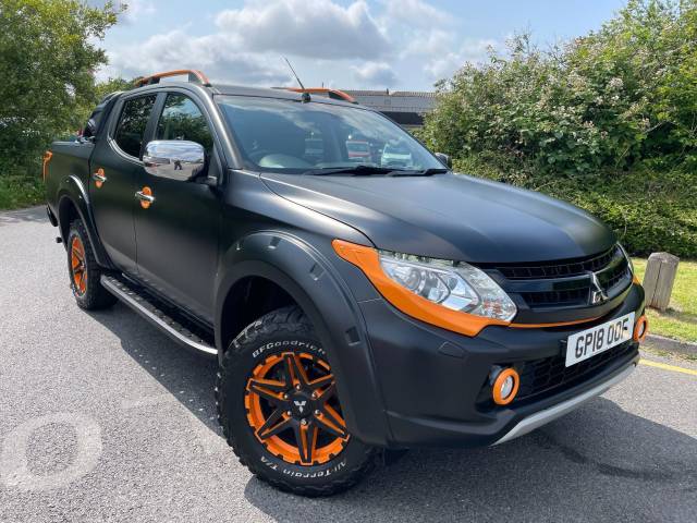 Mitsubishi L200 2.4 DI-D DC Barbarian SVP II Auto 4WD Euro 6 4dr Pickup Diesel Black Glasurit Matt