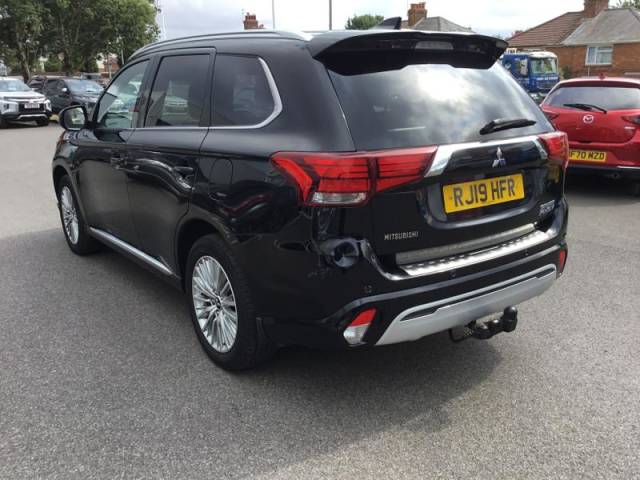 2019 Mitsubishi Outlander 2.4h TwinMotor 13.8kWh 4hs SUV 5dr Petrol Plug-in Hybrid CVT 4WD Euro 6 (s/s) (209 ps)