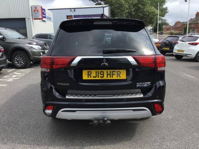2019 Mitsubishi Outlander 2.4h TwinMotor 13.8kWh 4hs SUV 5dr Petrol Plug-in Hybrid CVT 4WD Euro 6 (s/s) (209 ps)