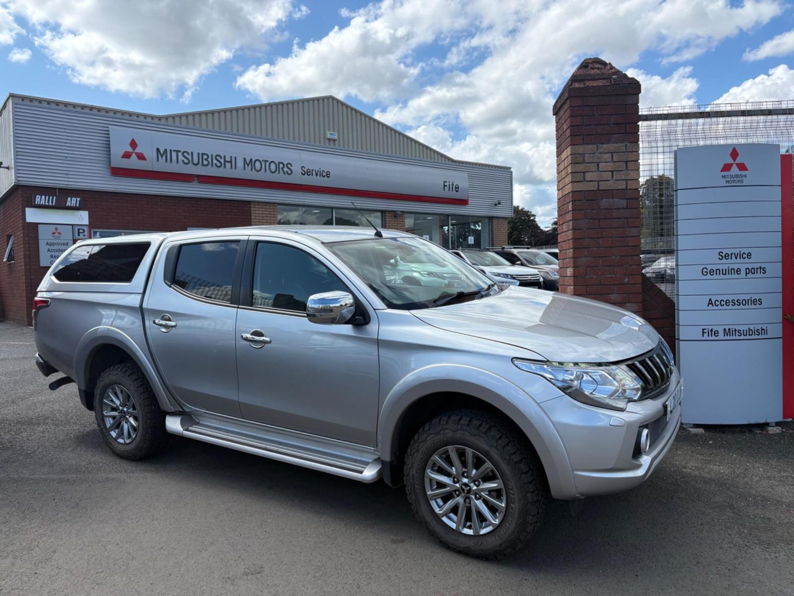 2017 Mitsubishi L200