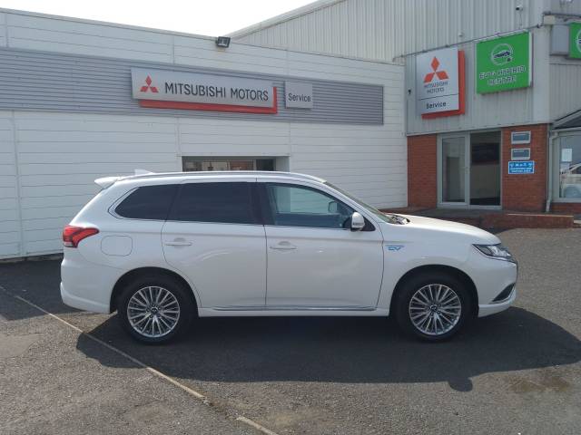 Mitsubishi Outlander 2.4 PHEV Juro Commercial Auto Light 4X4 Utility Petrol / Electric Hybrid WHITE