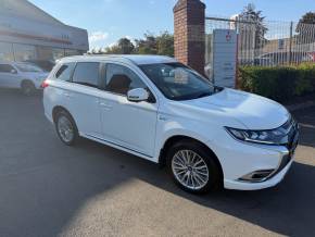 MITSUBISHI OUTLANDER 2019 (19) at Mitsubishi UVL Selby