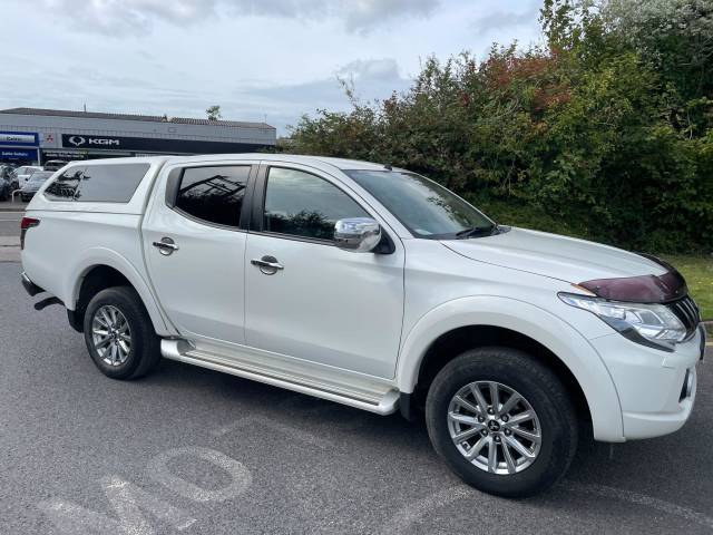 Mitsubishi L200 2.4 Double Cab DI-D 178 Barbarian 4WD Auto Pick Up Diesel WHITE