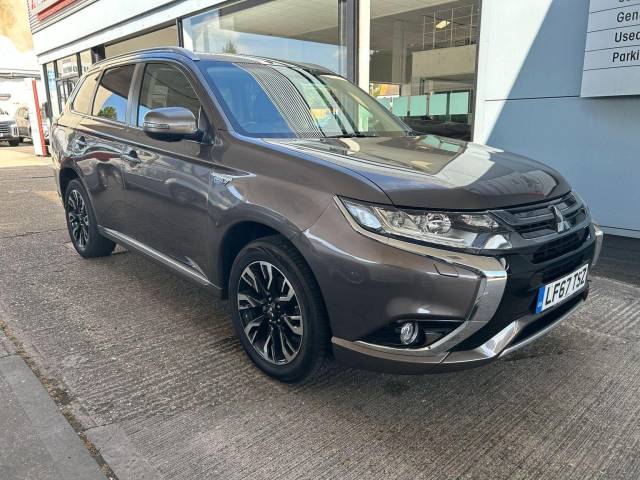 Mitsubishi Outlander 2.0h 12kWh 4h CVT 4WD Euro 6 (s/s) 5dr Estate Hybrid Brown