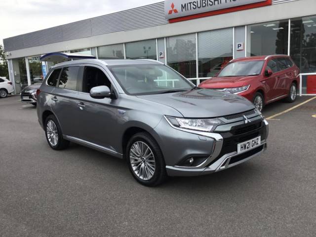 Mitsubishi Outlander 2.4h TwinMotor 13.8kWh Dynamic SUV 5dr Petrol Plug-in Hybrid CVT 4WD Euro 6 (s/s) (224 ps) SUV Hybrid Grey