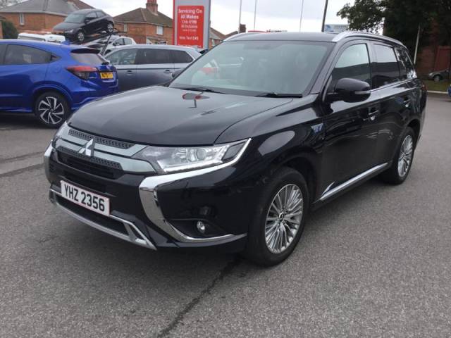 2021 Mitsubishi Outlander 2.4h TwinMotor 13.8kWh Dynamic SUV 5dr Petrol Plug-in Hybrid CVT 4WD Euro 6 (s/s) (224 ps)