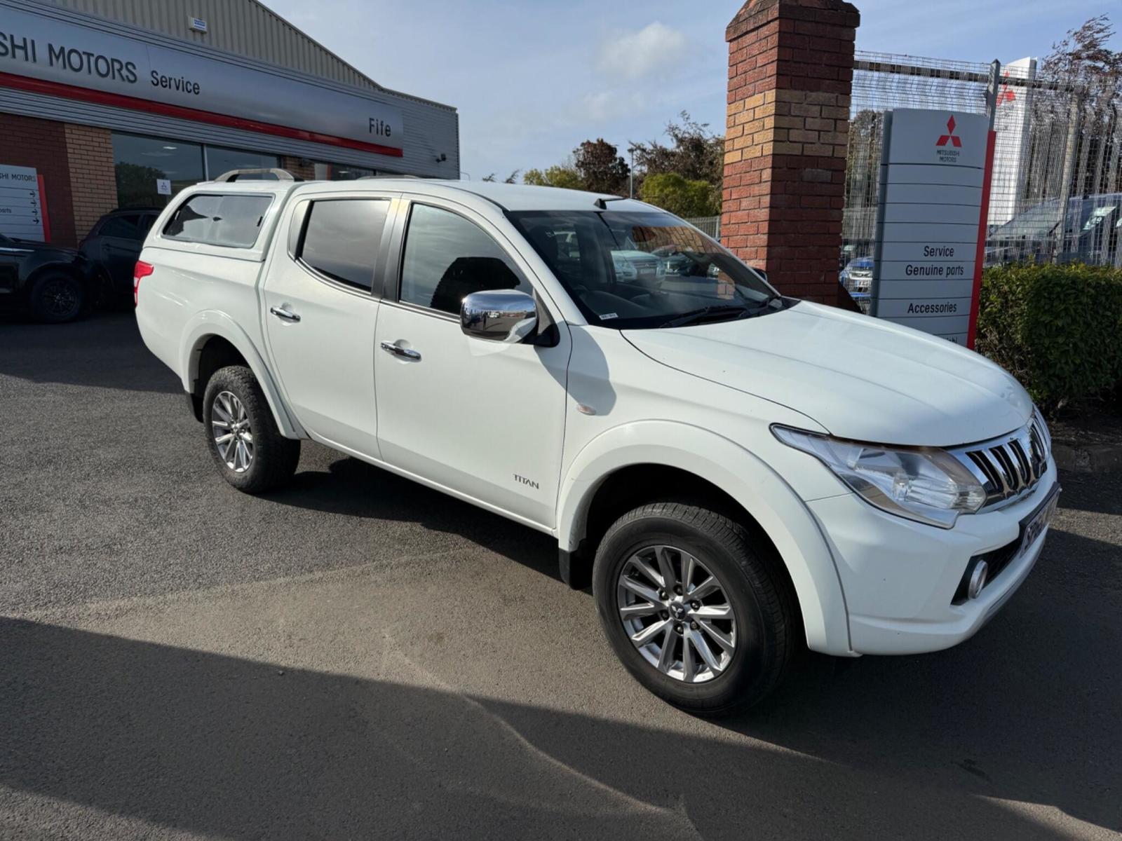 2015 Mitsubishi L200