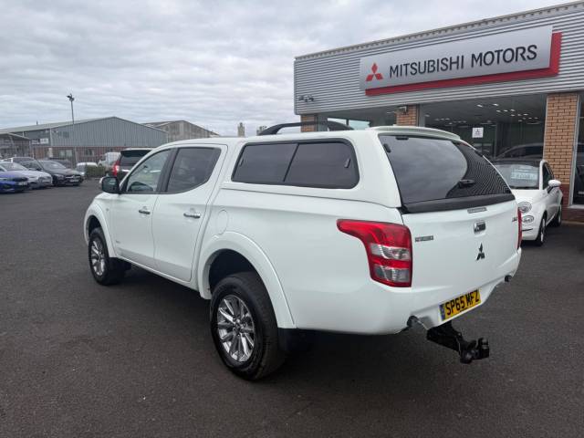 2015 Mitsubishi L200 2.4 Double Cab DI-D 178 Titan 4WD