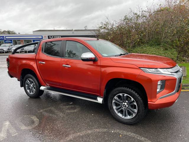 Mitsubishi L200 2.3 Double Cab DI-D 150 Barbarian X 4WD Auto Pick Up Diesel ORANGE