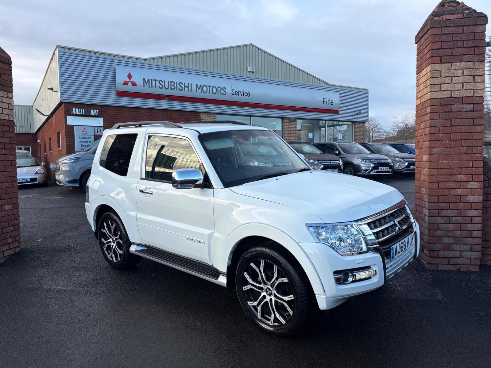 2018 Mitsubishi Shogun