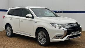 MITSUBISHI OUTLANDER 2019 (69) at Mitsubishi UVL Selby