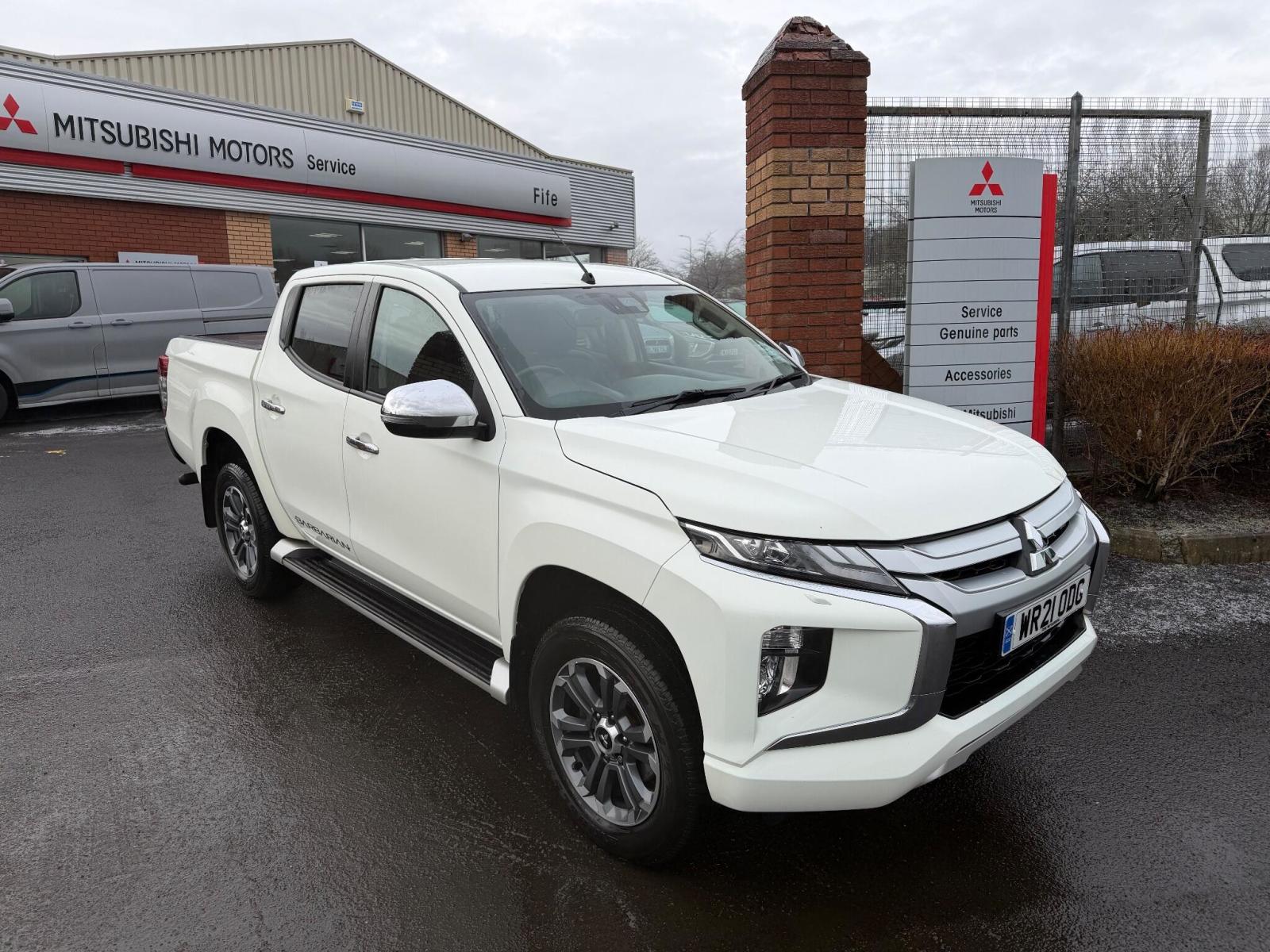2021 Mitsubishi L200