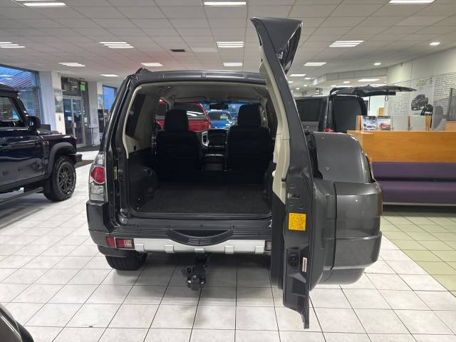 2016 Mitsubishi Shogun 3.2 DI-DC 187 Barbarian Van Auto