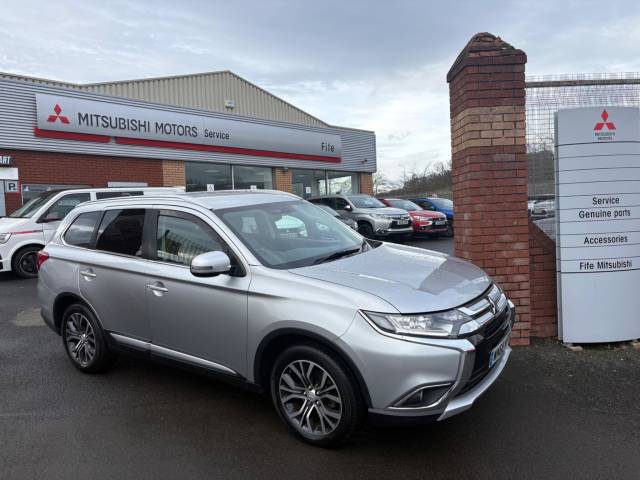 Mitsubishi Outlander 2.2 DI-D Juro 5dr Estate Diesel SILVER