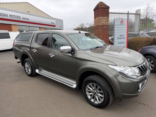Mitsubishi L200 2.4 Double Cab DI-D 178 Barbarian 4WD Pick Up Diesel GREEN