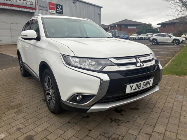 Mitsubishi Outlander 2.2 DI-D 3 5dr Estate Diesel WHITE