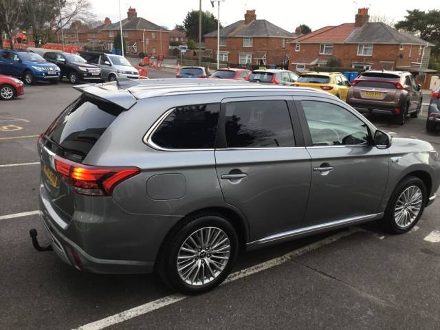 2021 Mitsubishi Outlander 2.4h TwinMotor 13.8kWh Exceed CVT 4WD Euro 6 (s/s) 5dr