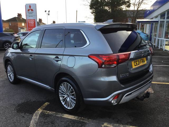2021 Mitsubishi Outlander 2.4h TwinMotor 13.8kWh Dynamic SUV 5dr Petrol Plug-in Hybrid CVT 4WD Euro 6 (s/s) (224 ps)