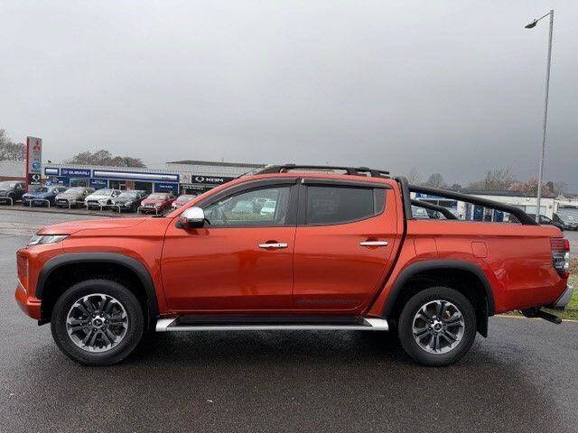 2020 Mitsubishi L200 2.2 DI-D DC Barbarian Pickup Double Cab 4dr Diesel Manual 4WD Euro 6 (s/s) (150 ps)