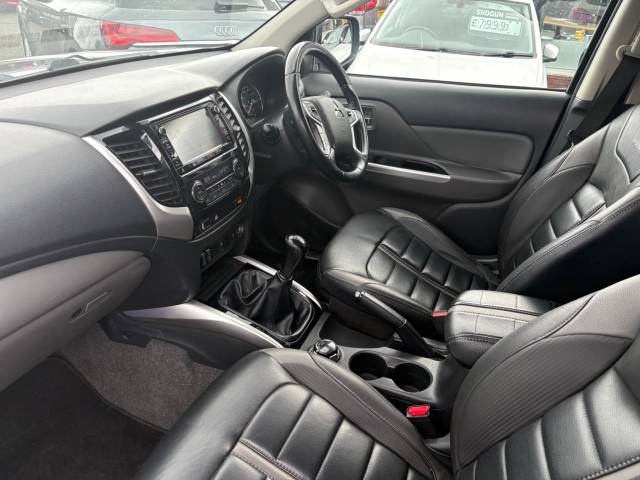 2017 Mitsubishi L200 2.4 Double Cab DI-D 178 Barbarian 4WD